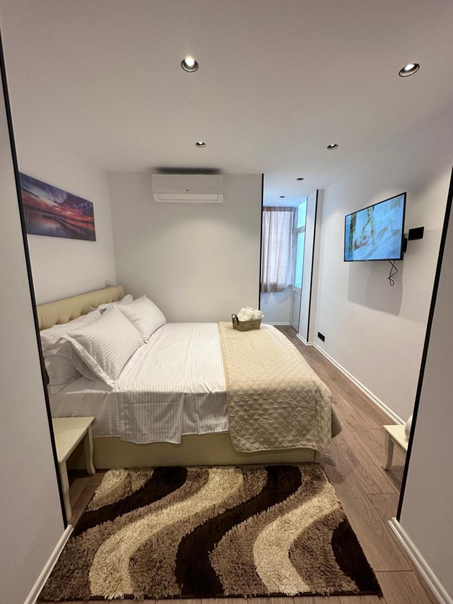 Heart Of Tirana Apartment 外观 照片